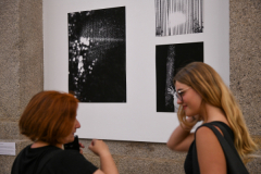 Reportagem Fotográfica da inauguração da exposição "P23" - mostra anual de finalistas das licenciaturas em fotografia e tecnologia da comunicação audiovisual da ESMAD