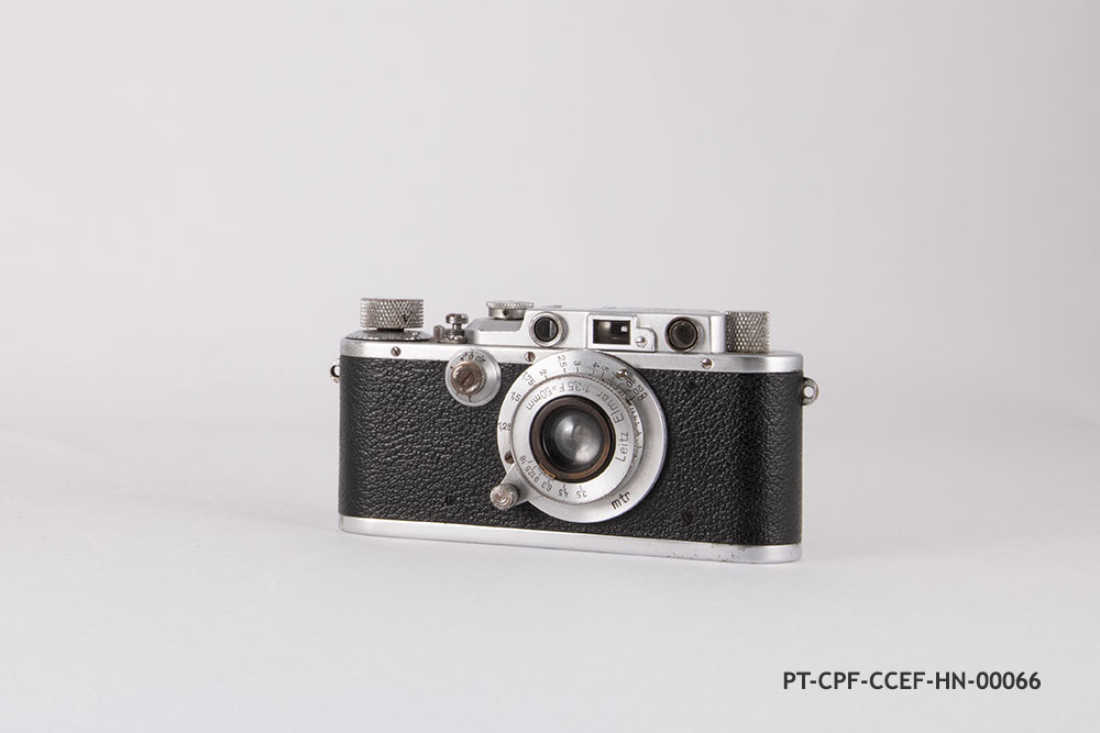 Leica III /(F), 1934; Ernst Leitz, Wetzlar, Alemanha; Fundo Horácio Novais, Coleção de Câmaras e Equipamento Fotográfico, PT/CPF/CCEF/HN/00066